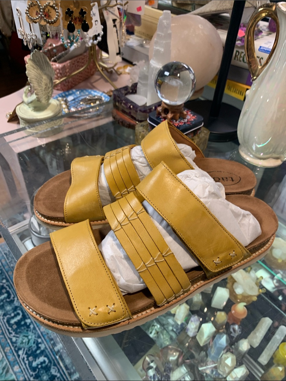 Taos tremendous new yellow Velcro sandals 11 qvc leather